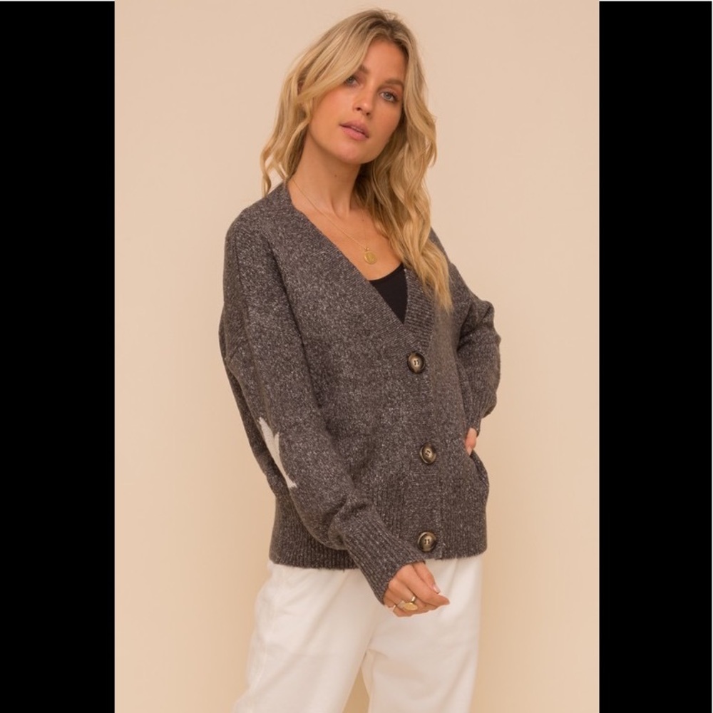 Hem & Thread Long Sleeve Star Print Button Front Cardigan Sweater - Picture 4 of 7